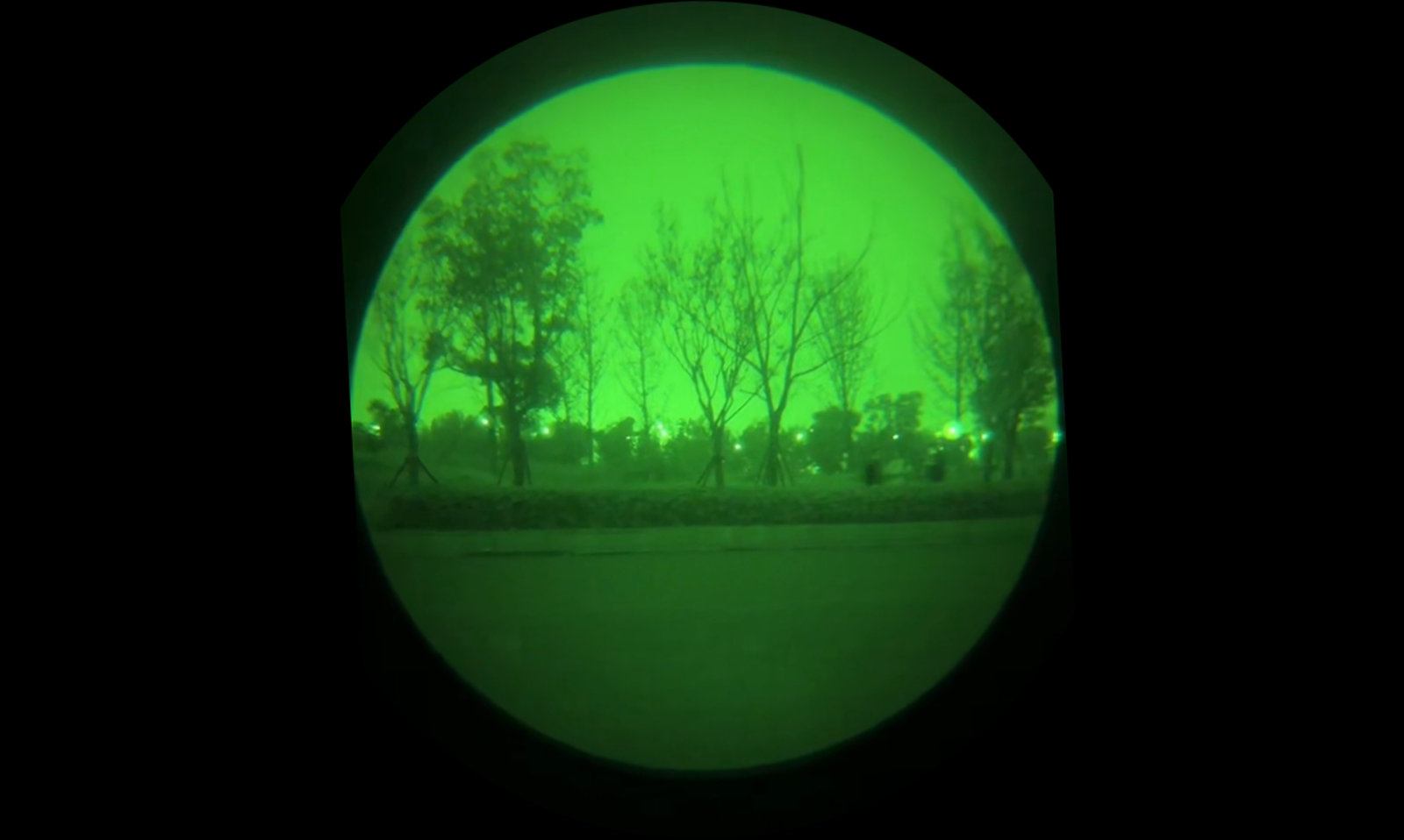 PVS-14 green phosphor image intensifier tube imaging example